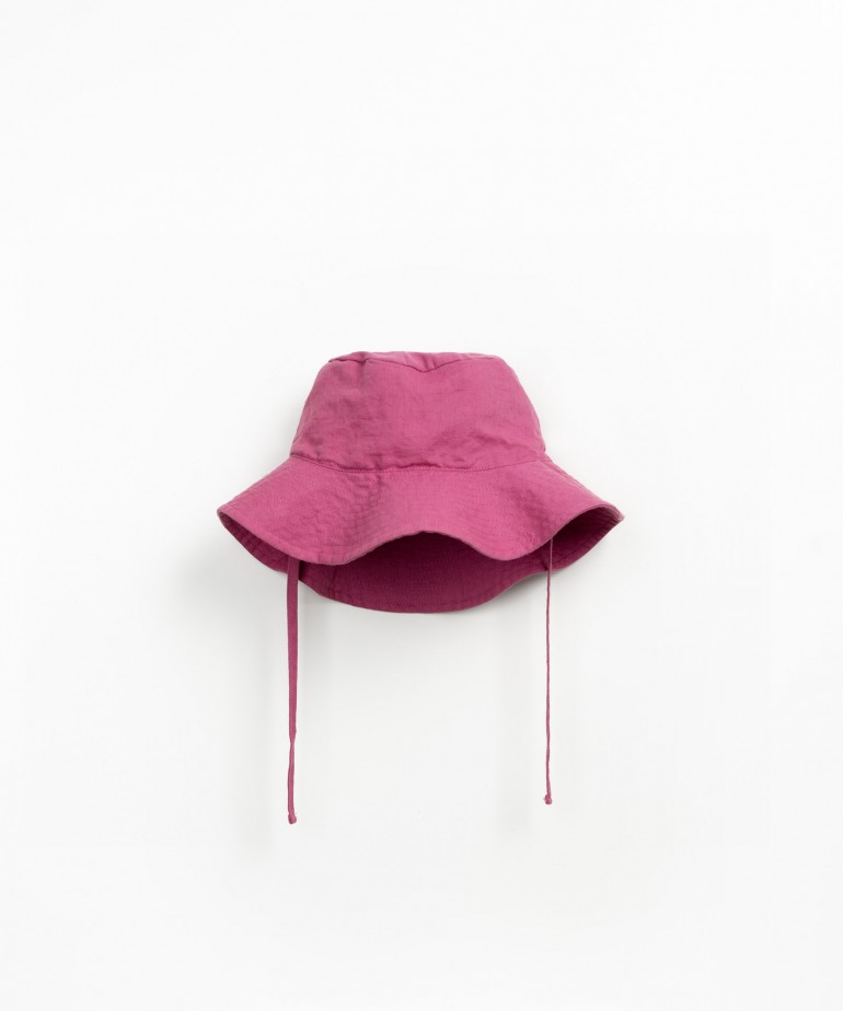 Cappello in tessuto di lino e cotone biologico