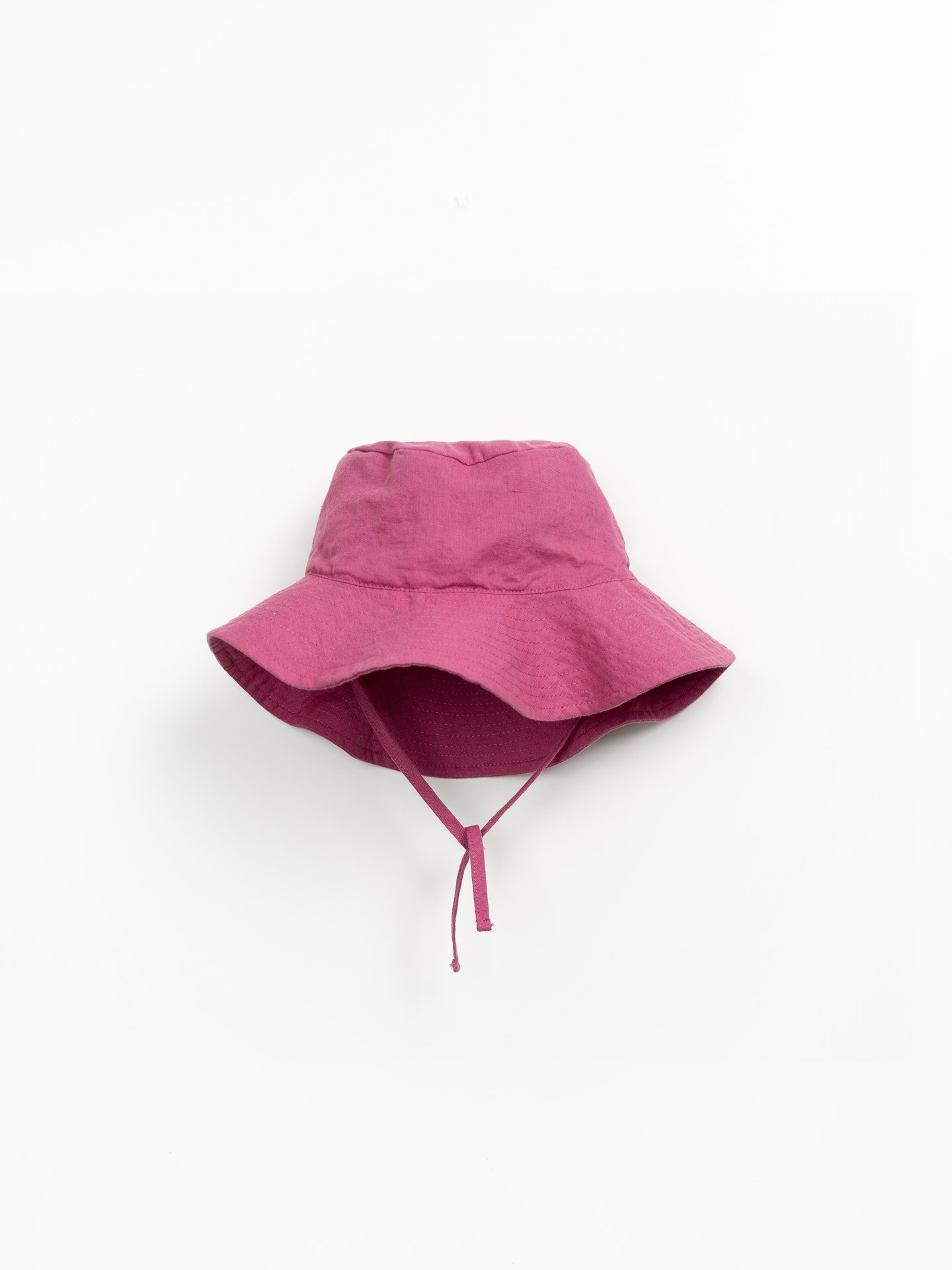 Cappello in tessuto di lino e cotone biologico