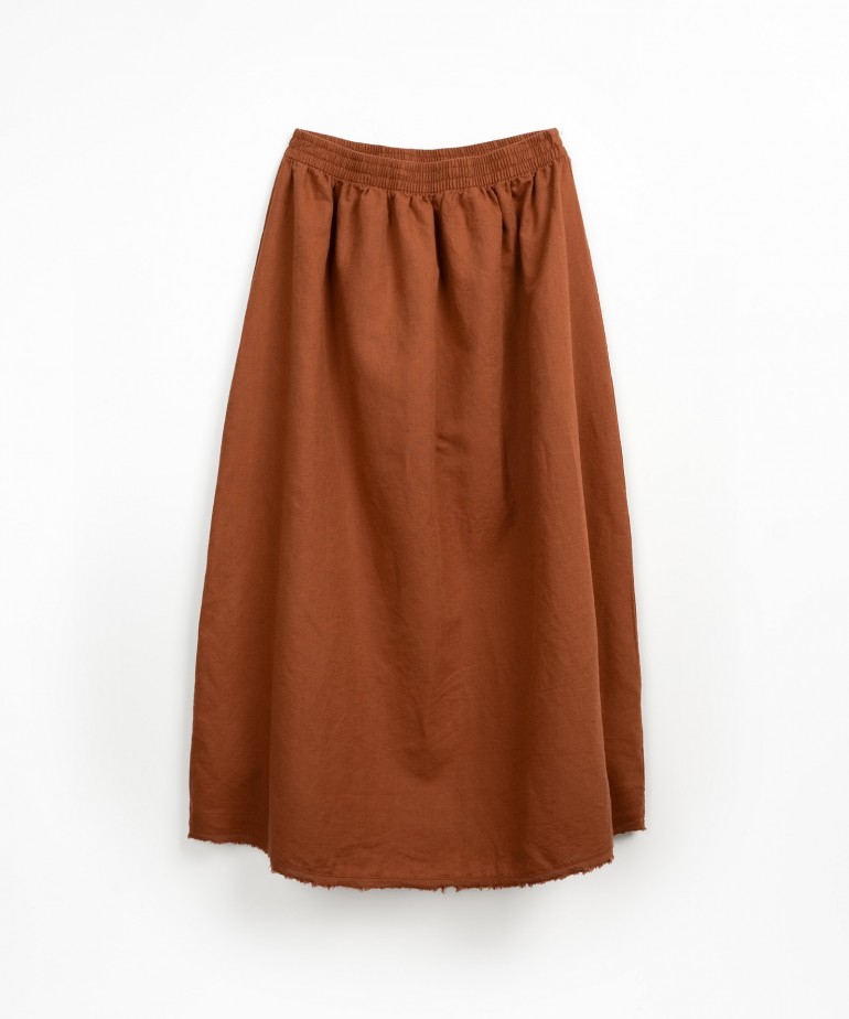 Wide fabric skirt in linen and organic cotton
