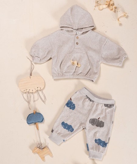 Sweater with Re(Play) yarn