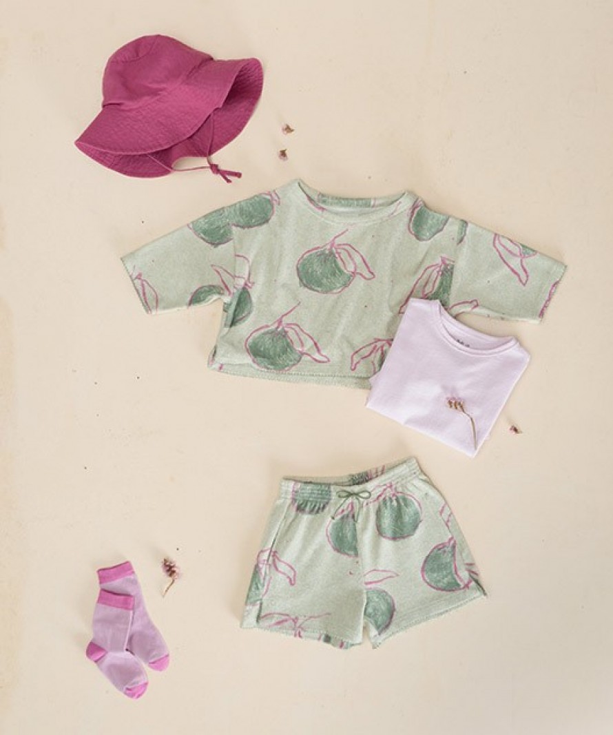 Pantaln corto de punto peluche con estampado
