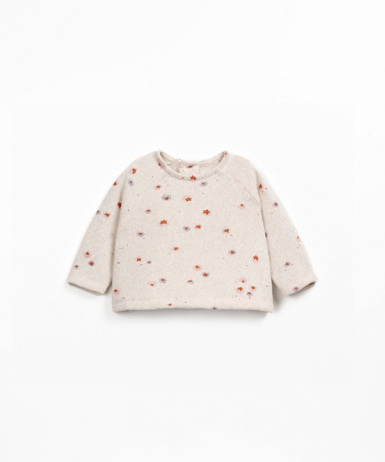 Maglione in maglia con miscela di fibre naturali e riciclate