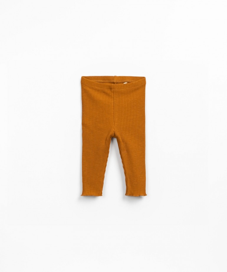 Leggings caneladas em algodo orgnico