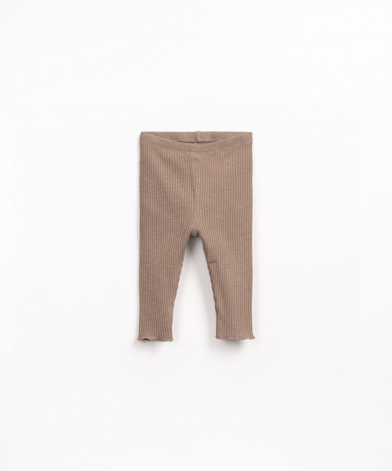 Leggings caneladas em algodo orgnico