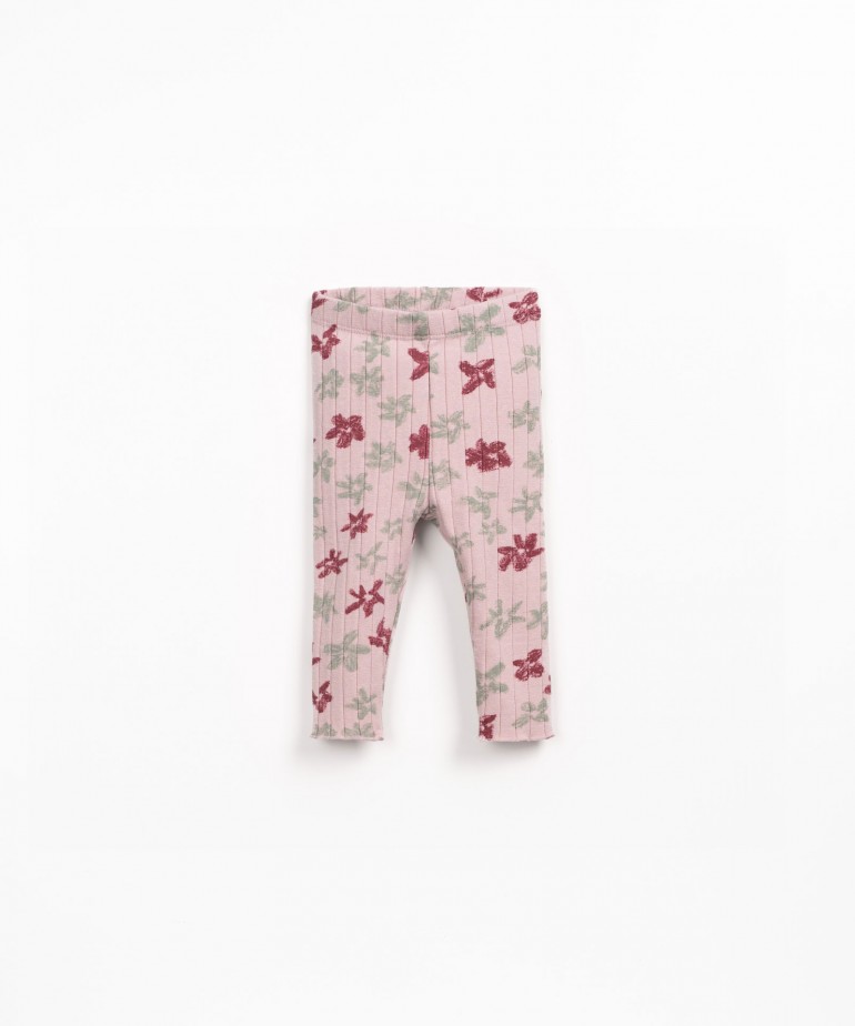 Leggings de malha com mistura de fibras naturais e fibras recicladas
