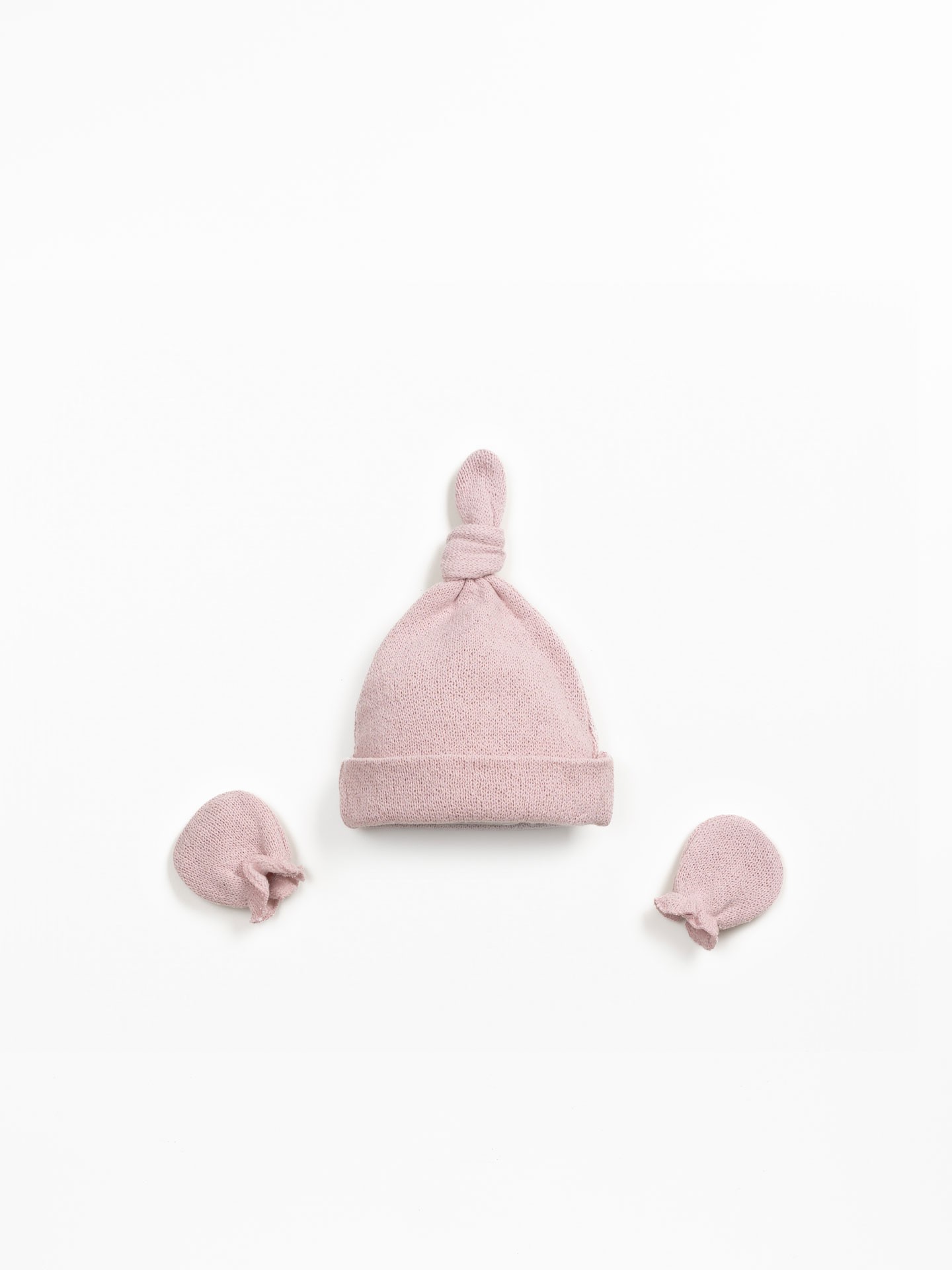 Conjunto de gorro y guantes de punto