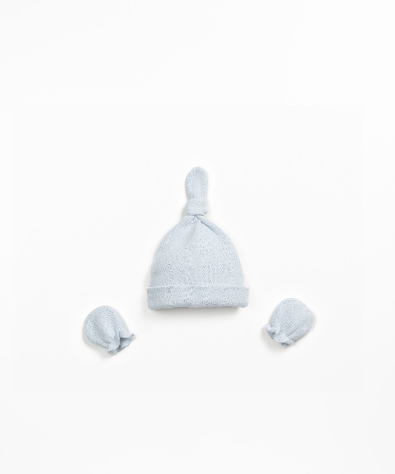 Conjunto de gorro y guantes de punto