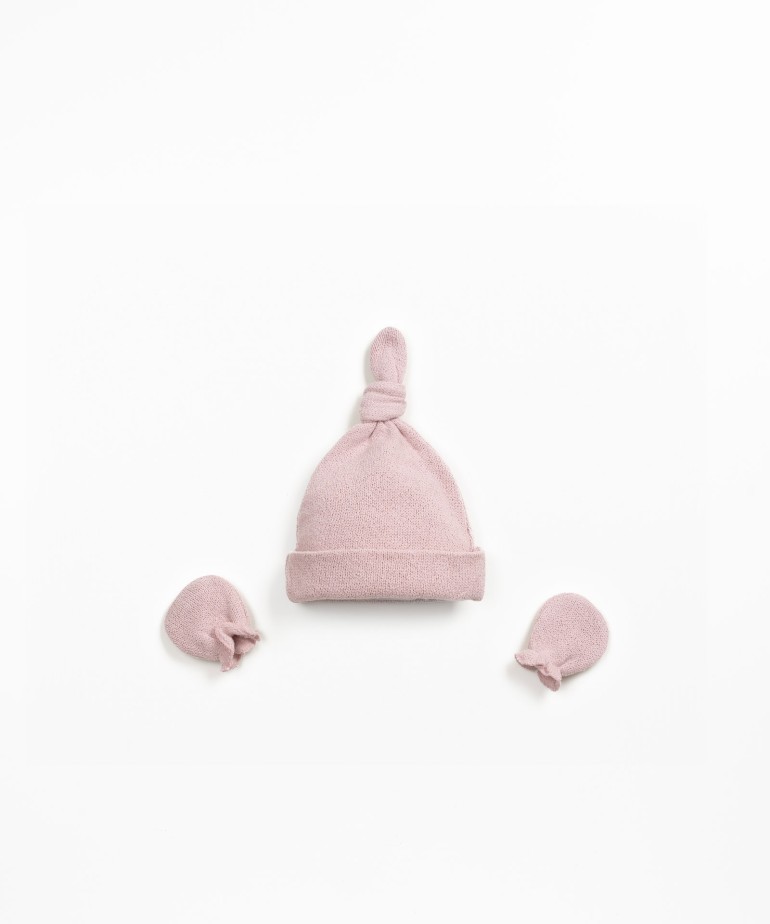 Conjunto de gorro y guantes de punto