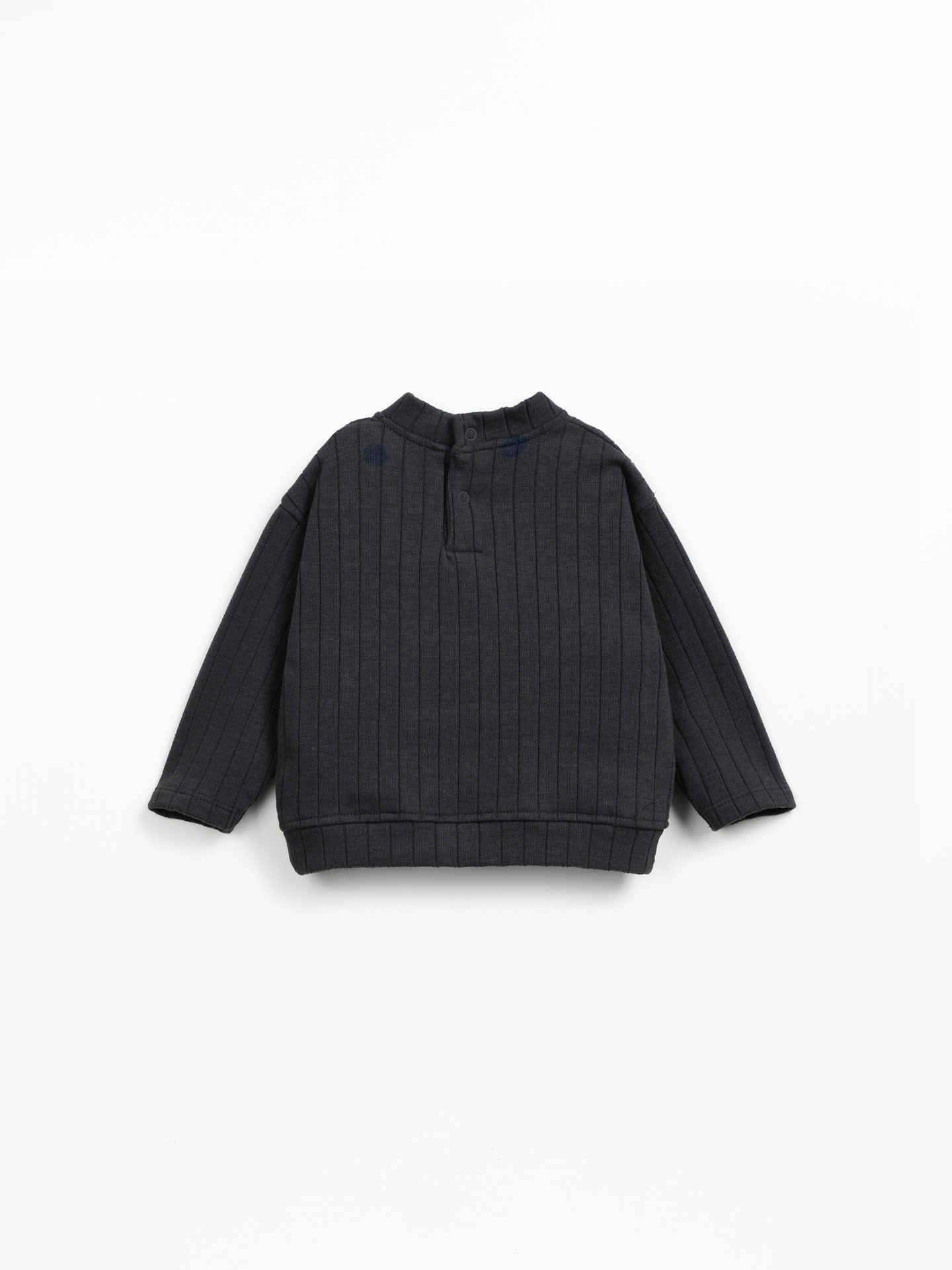 Sweater with recycled fiber blend