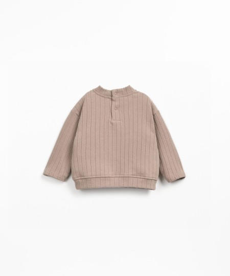 Sweater with recycled fiber blend