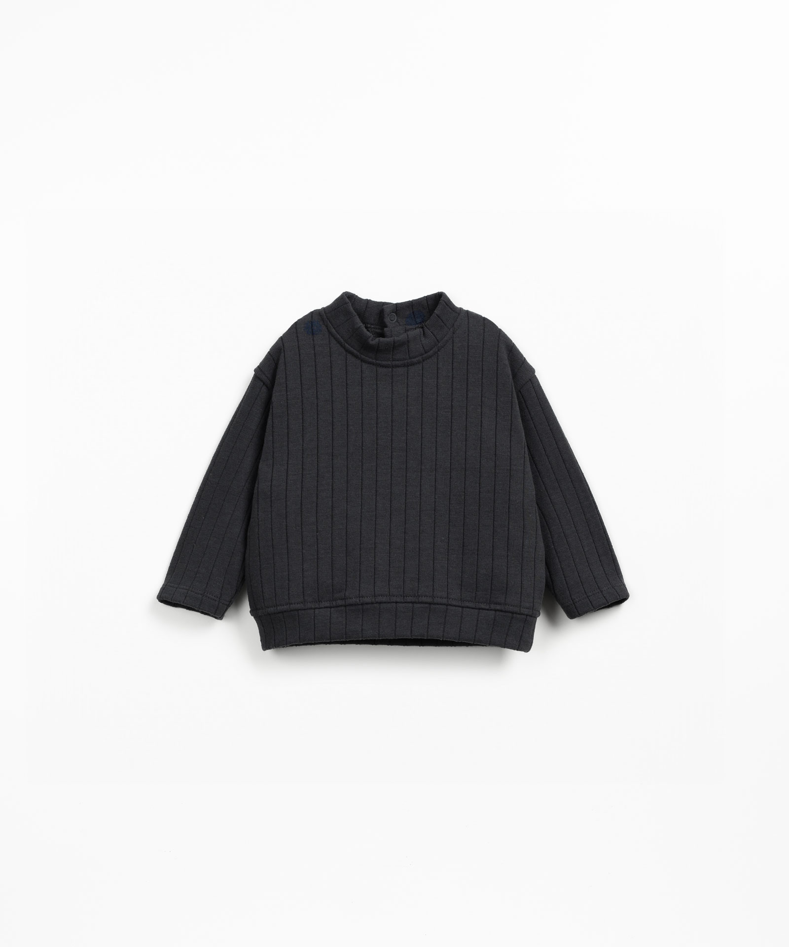 Maglia con miscela di fibre riciclate