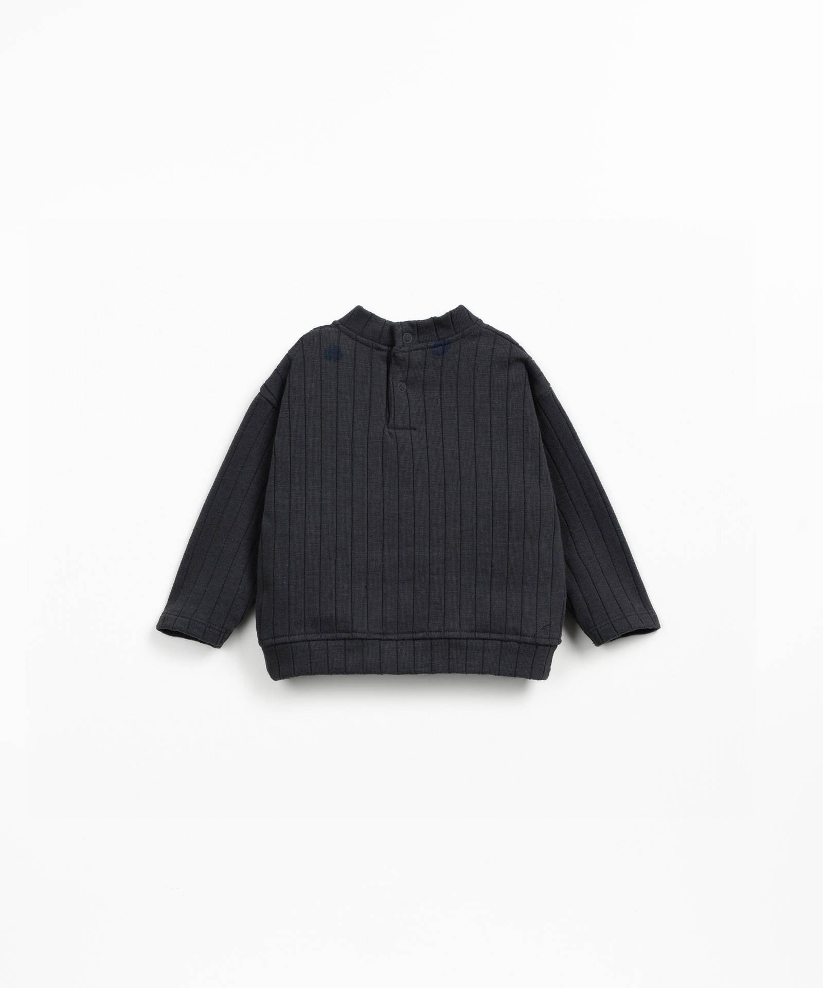 Maglia con miscela di fibre riciclate