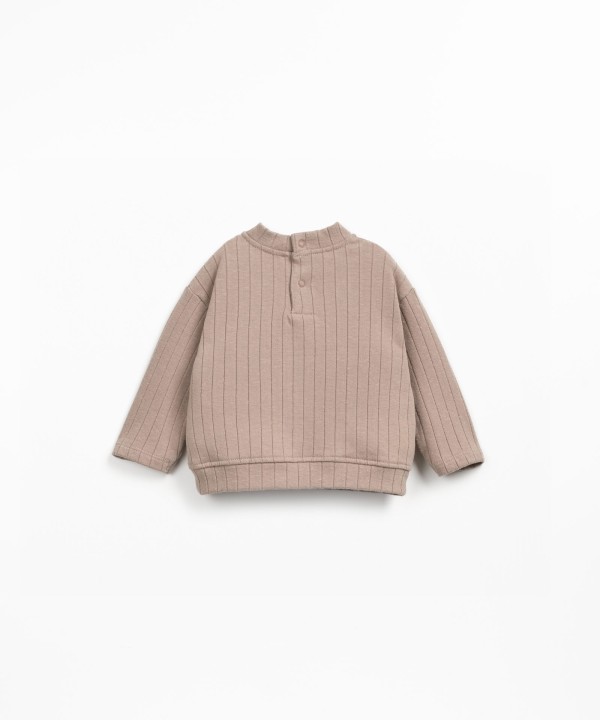 Sweater with recycled fiber blend