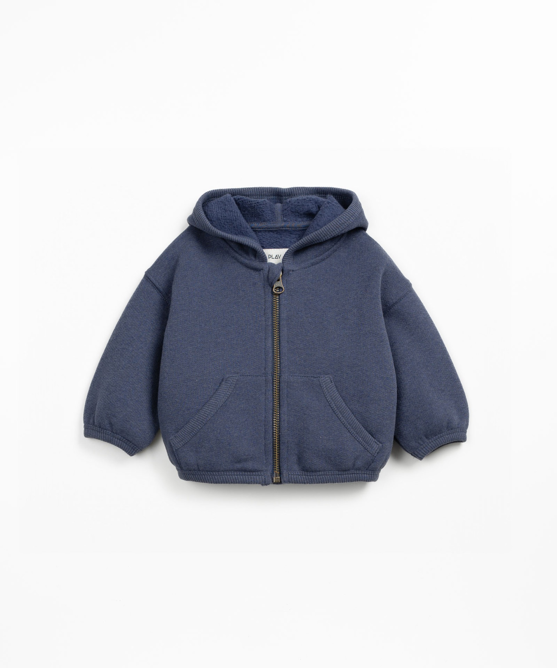Fleece jacket in recycled cotton with hood, front zipper, and side pockets
