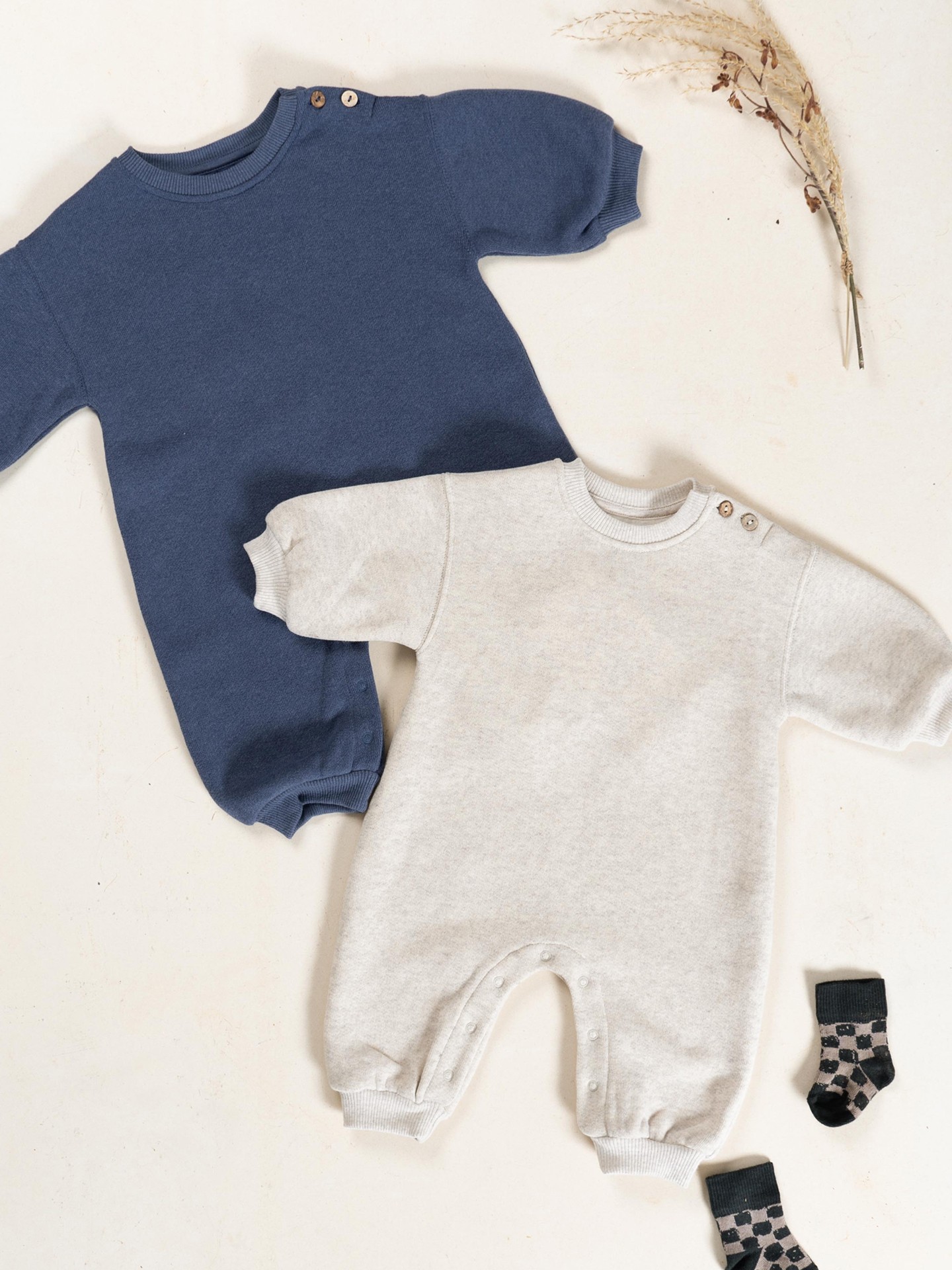 Jumpsuit with a blend of recycled and natural fibers