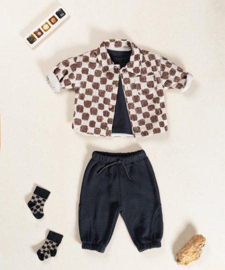 Calça de malha com mistura de algodão reciclado e poliéster reciclado