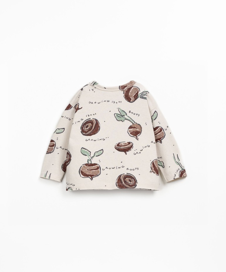 T-shirt with beetroot print