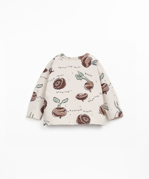 T-shirt with beetroot print