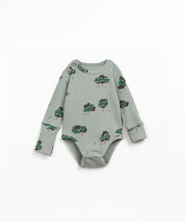 Organic cotton body with tree print