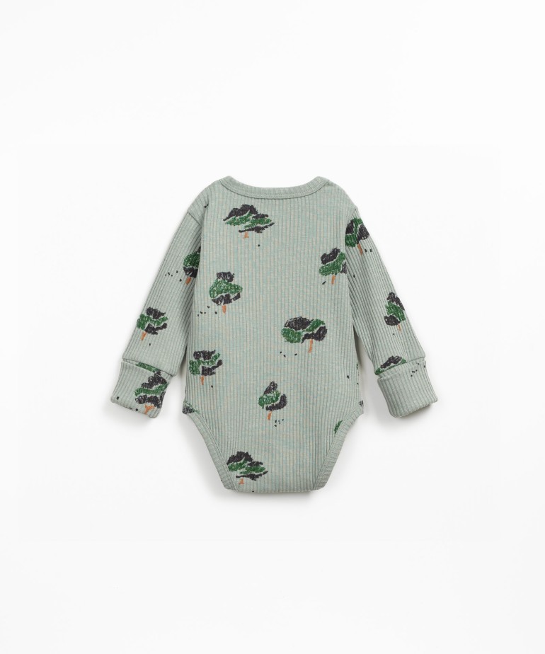 Organic cotton body with tree print