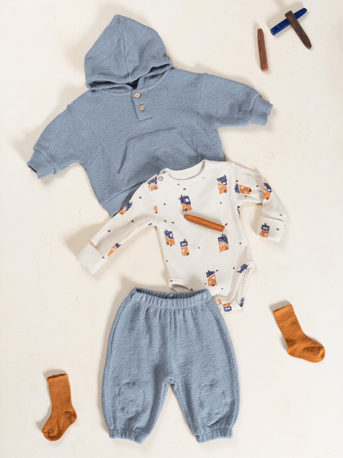 Organic cotton body with houses print