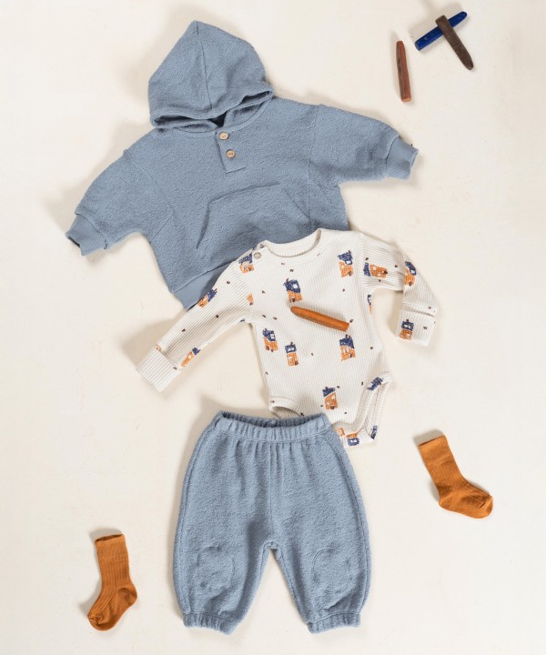 Organic cotton body with houses print