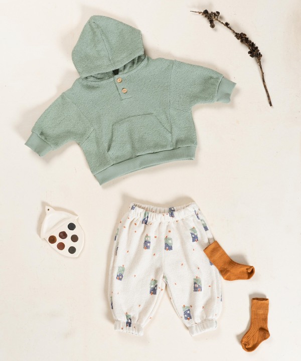 Knit sweater with organic and regenerative cotton