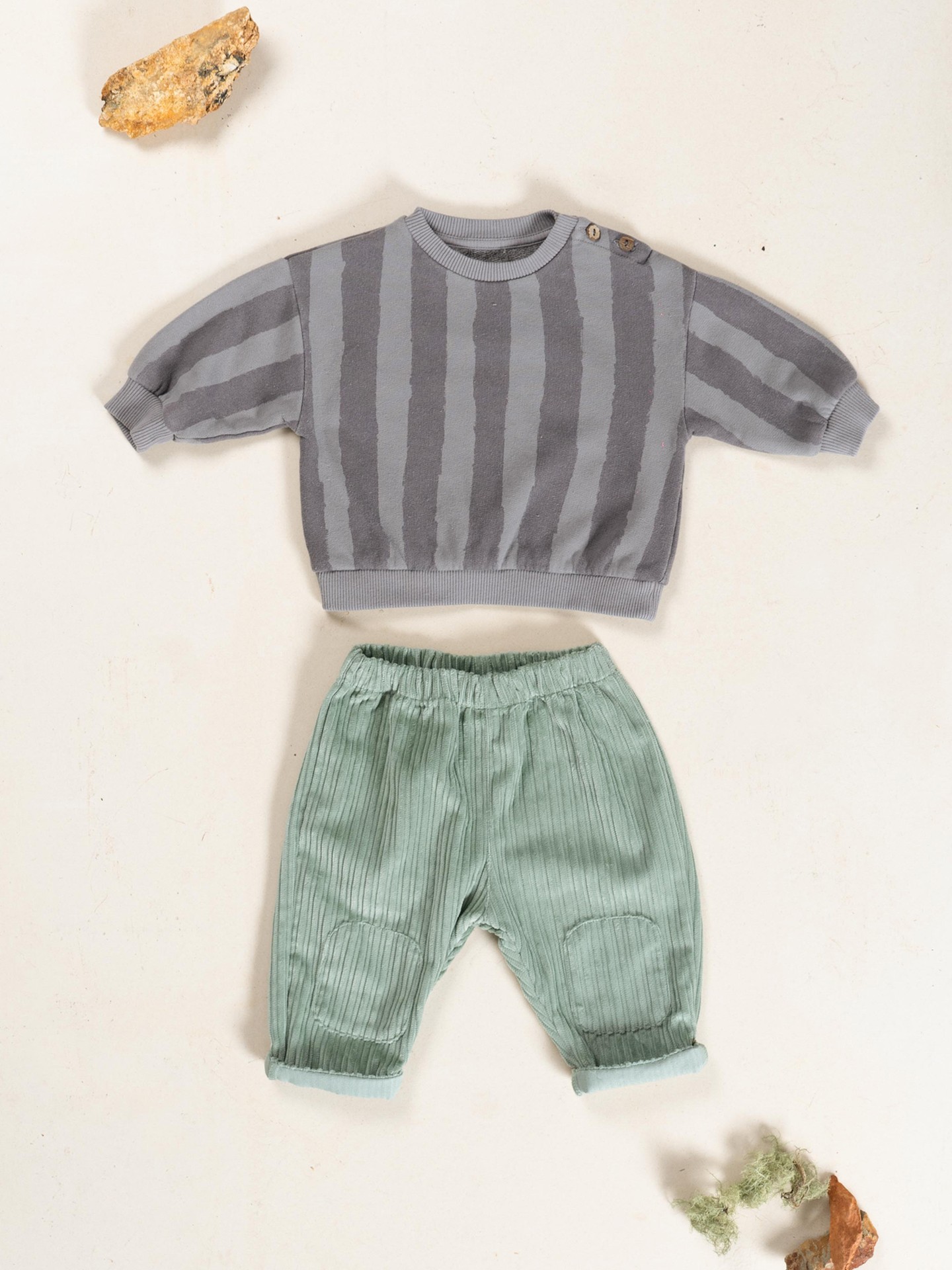 Sweater with stripe print