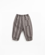 Pantalones con estampado de montaas