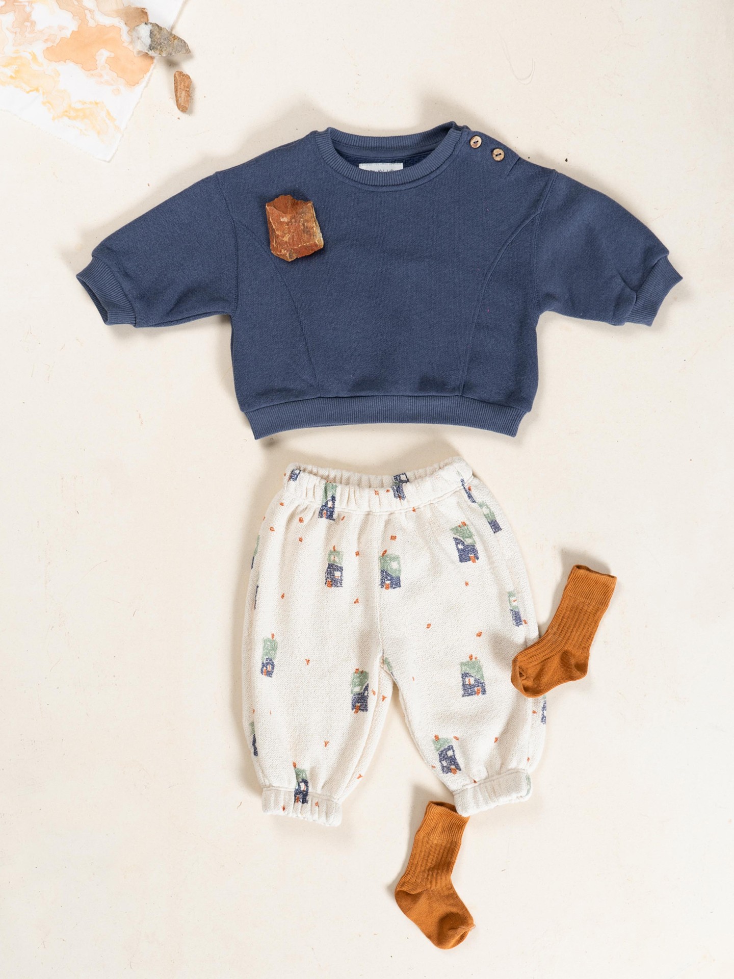 Calça de malha com algodão regenerativo e algodão reciclado