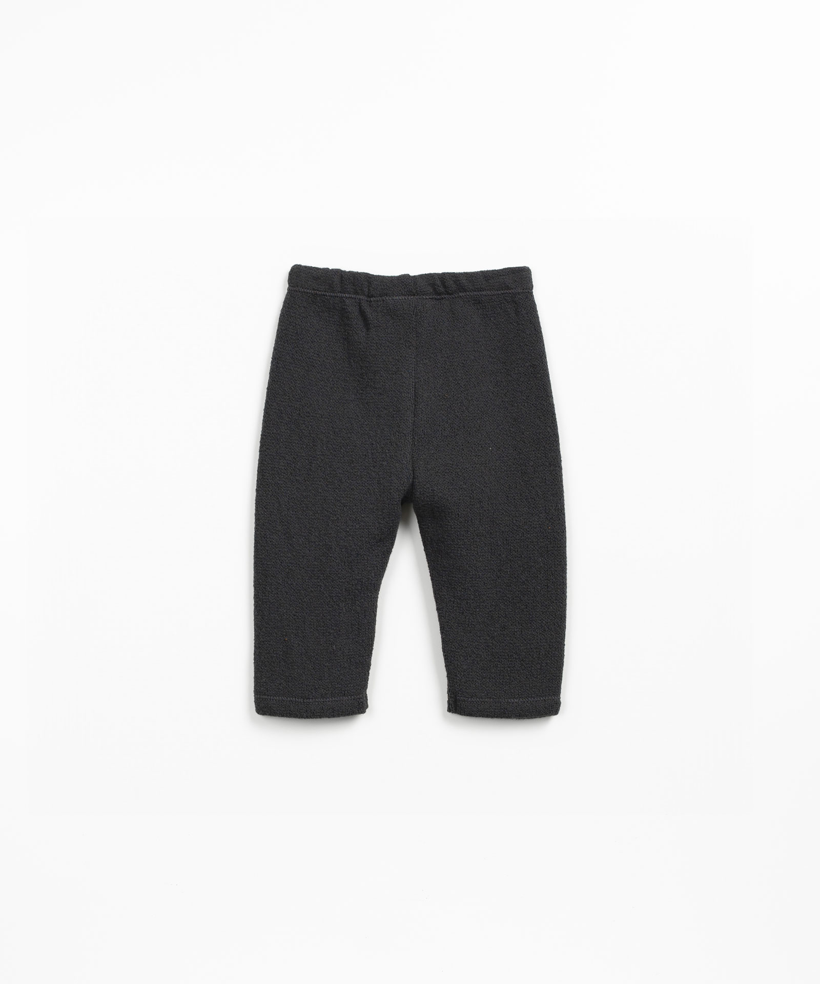 Leggings with a blend of natural and recycled fibers