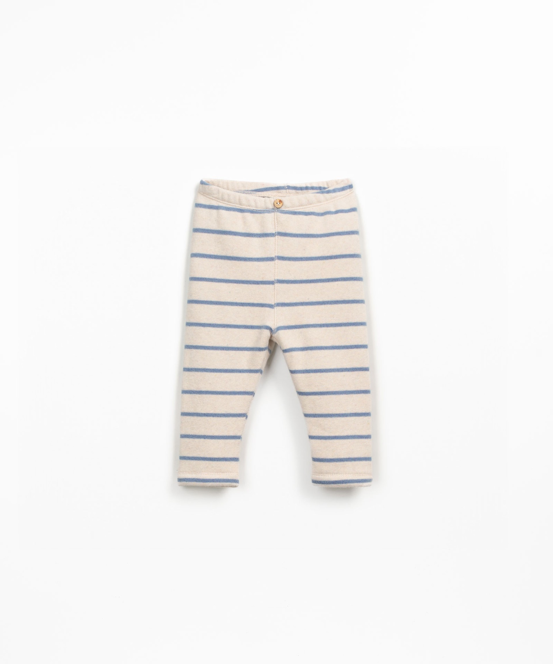 Leggings with decorative coconut button |
