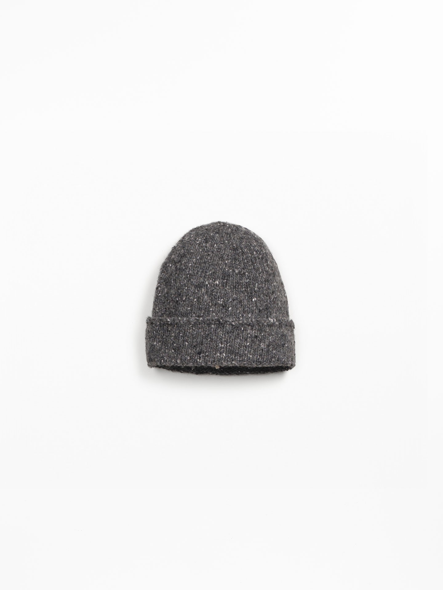 Ribbed knit beanie in blend of recycled wool, wool and viscose