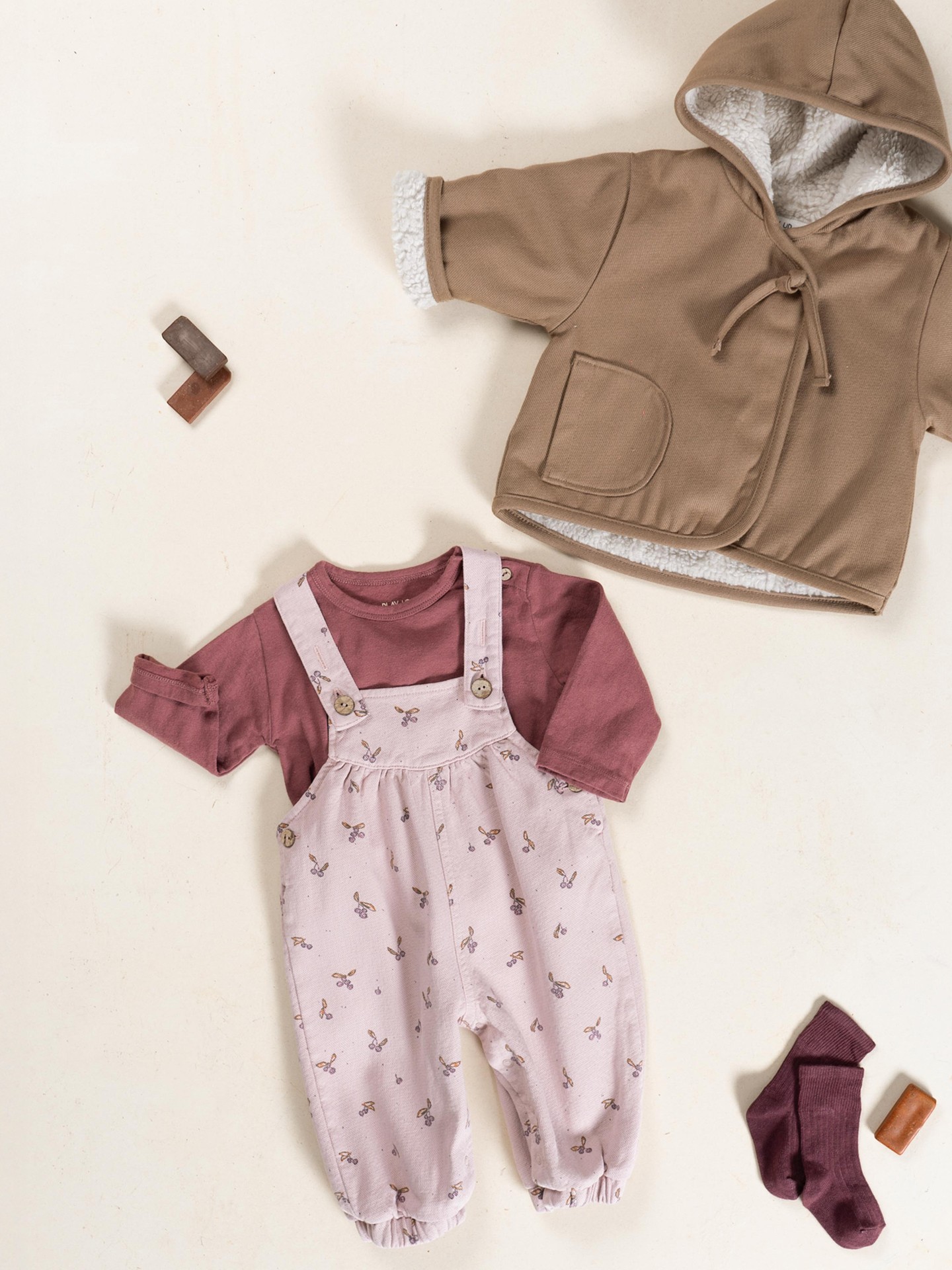 Jersey t-shirt with ruffle insert