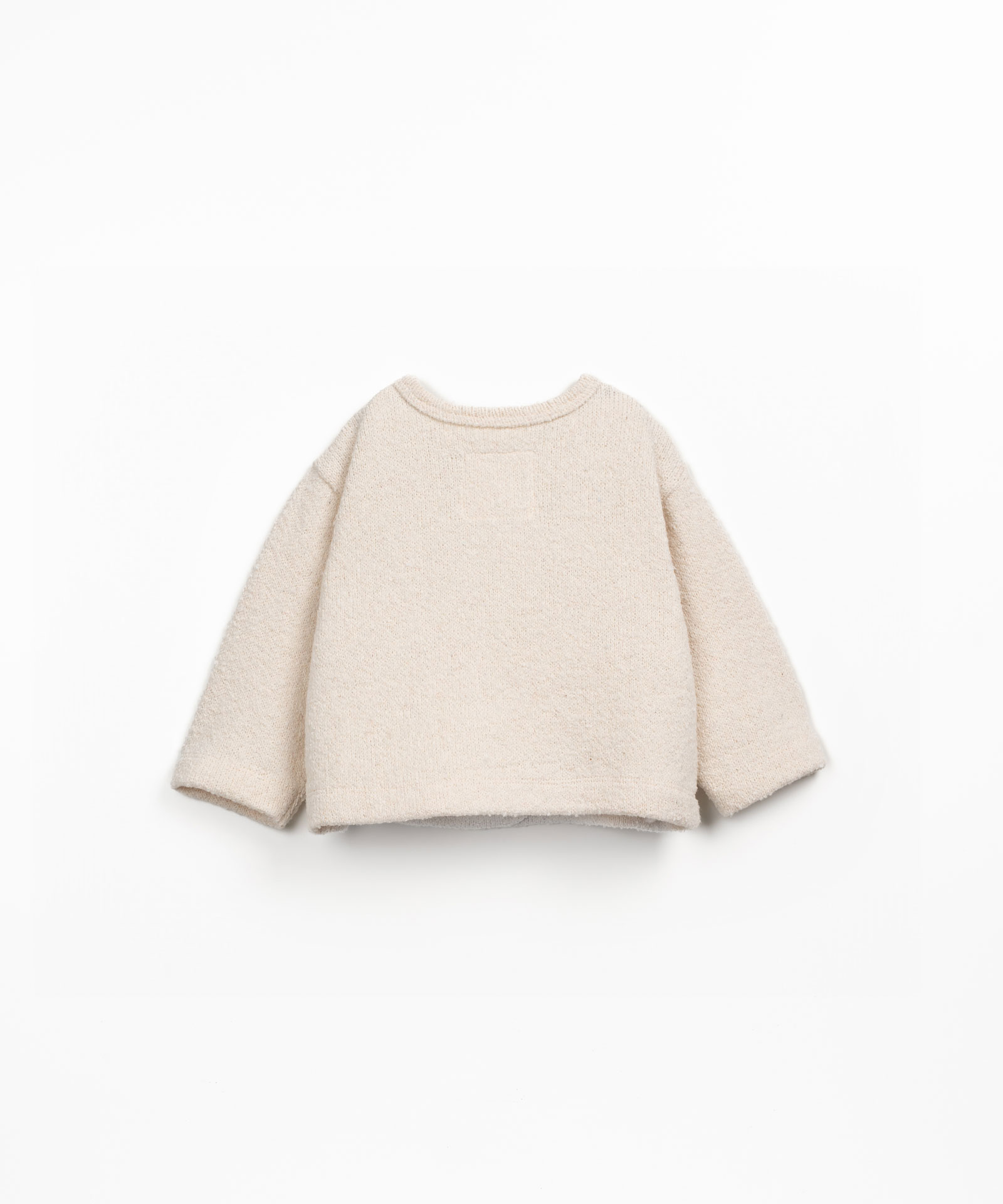 Knit cardigan with Re(play) yarn