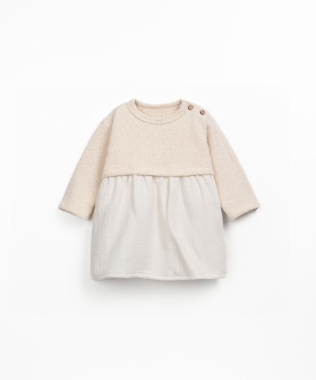 Dress in jersey and woven fabric mix