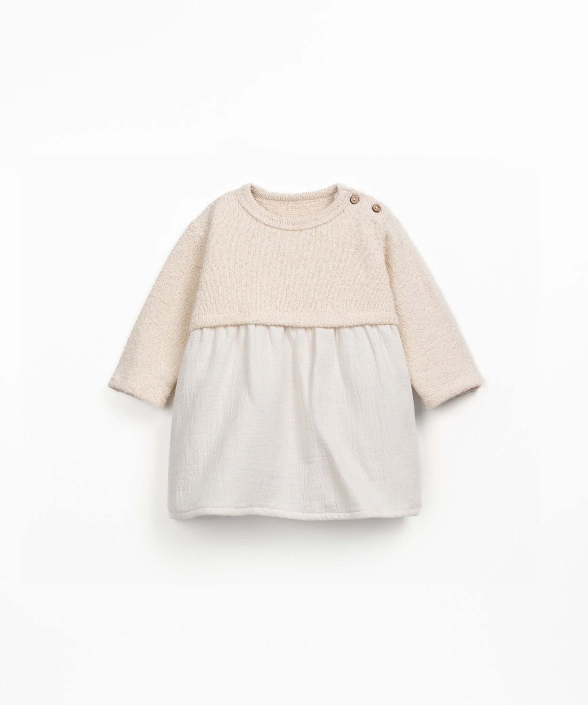 Dress with shoulder opening