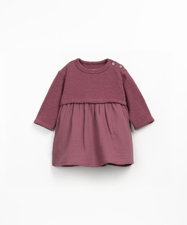 Dress in jersey and woven fabric mix