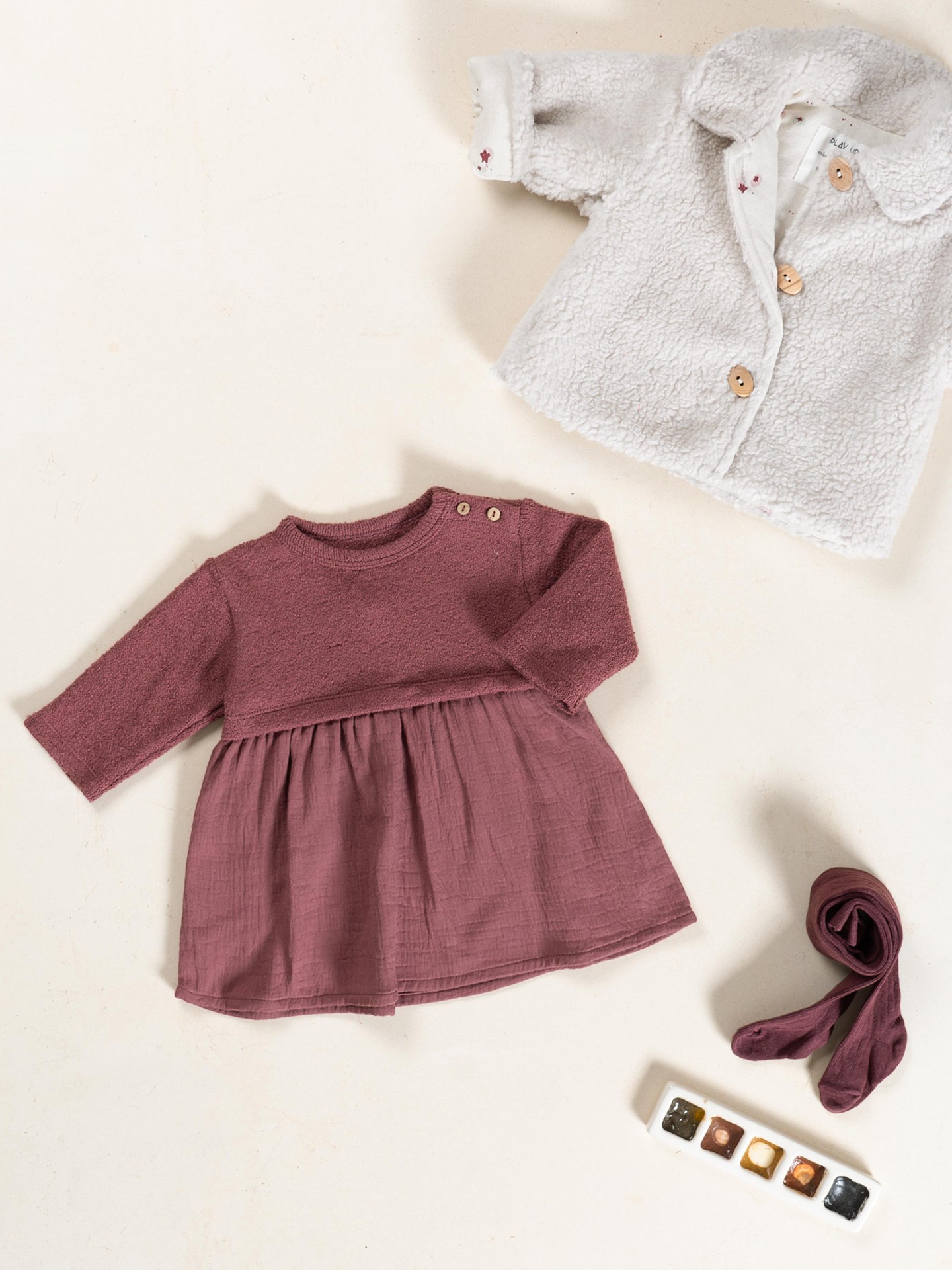 Dress in jersey and woven fabric mix