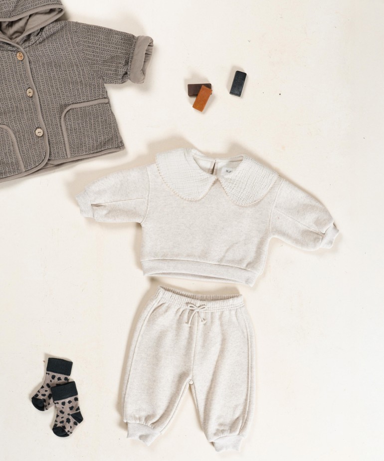 Pantalones de punto con mezcla de fibras naturales y recicladas