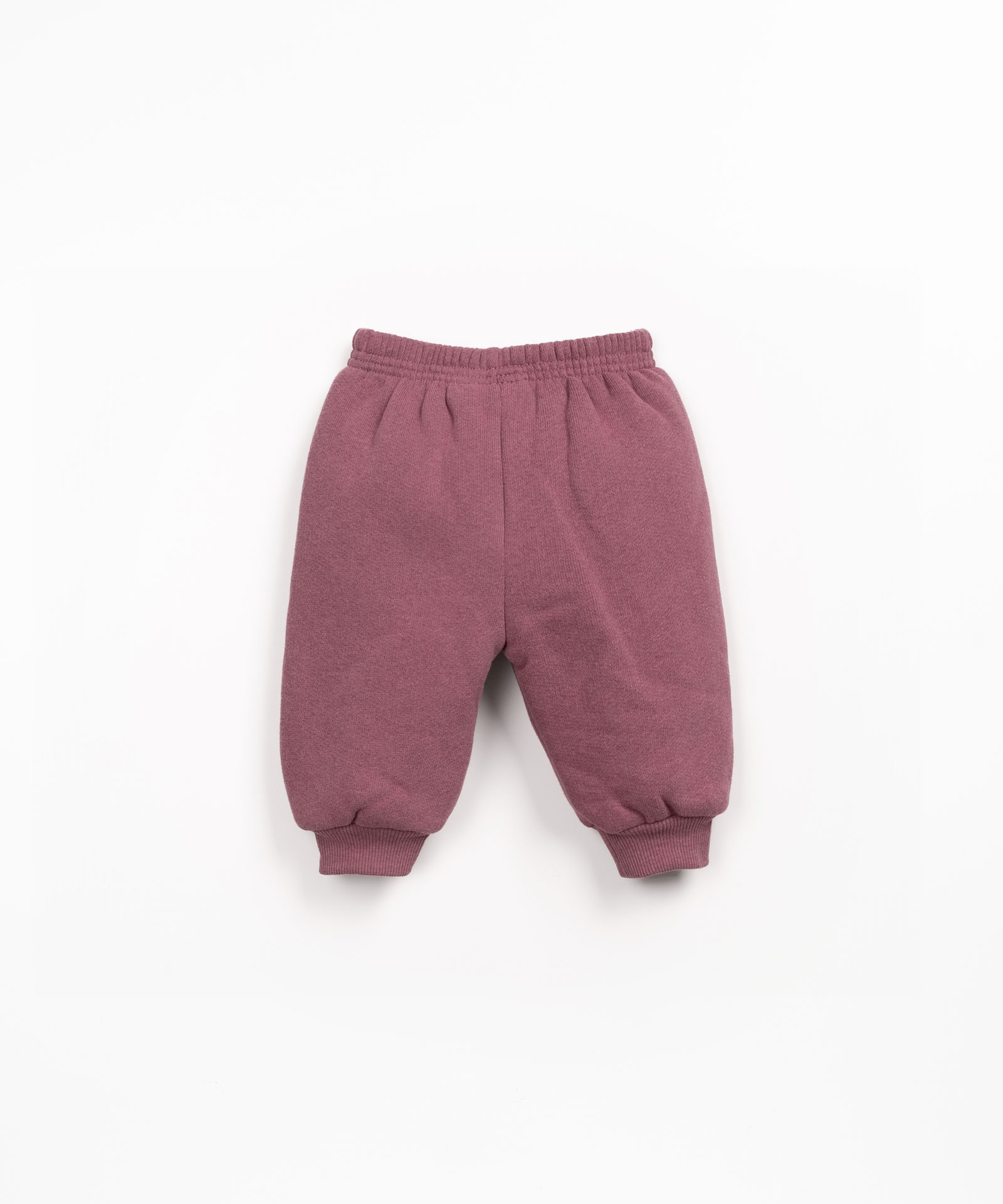 Calça de malha com mistura de fibras naturais e fibras recicladas