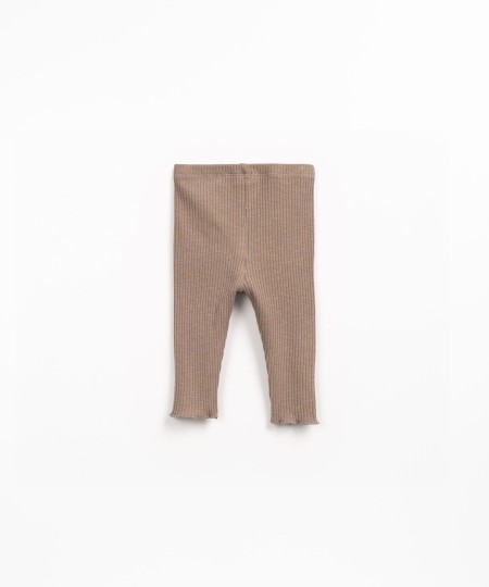 Leggings caneladas em algodão orgânico