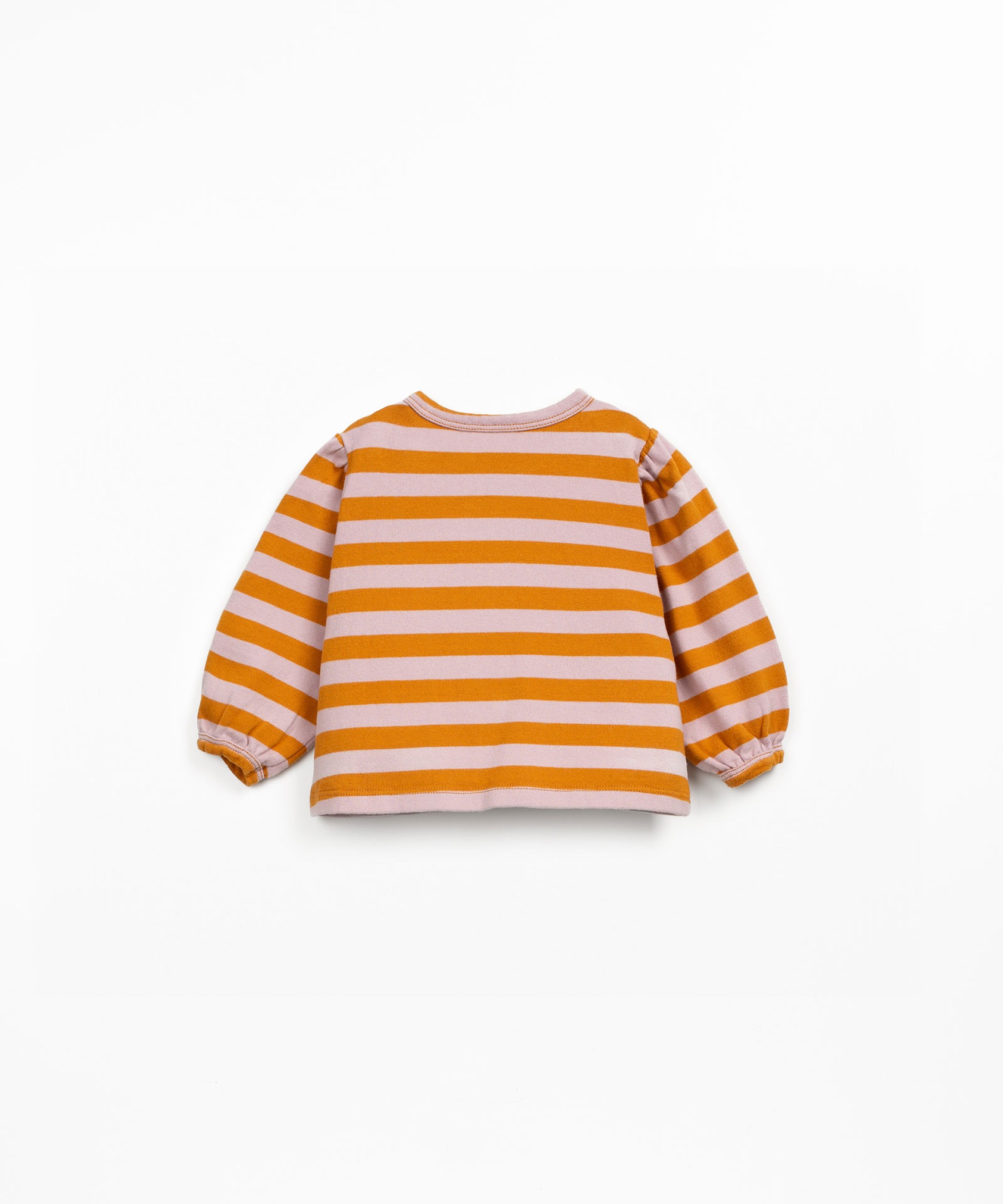 T-shirt with dropped shoulders