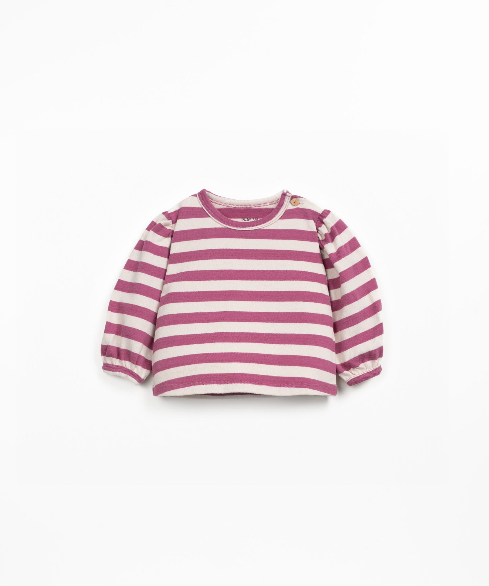 T-shirt with dropped shoulders