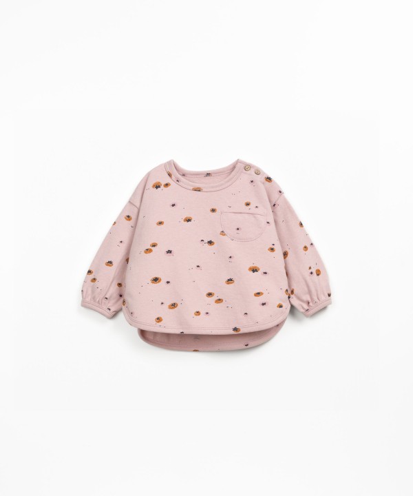 T-shirt with chest pocket