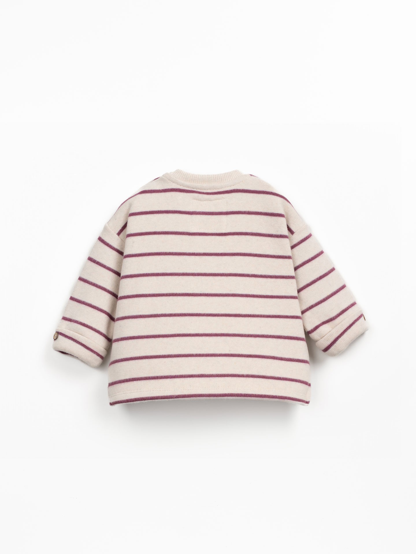 Pull rayé avec ouverture à l'épaule