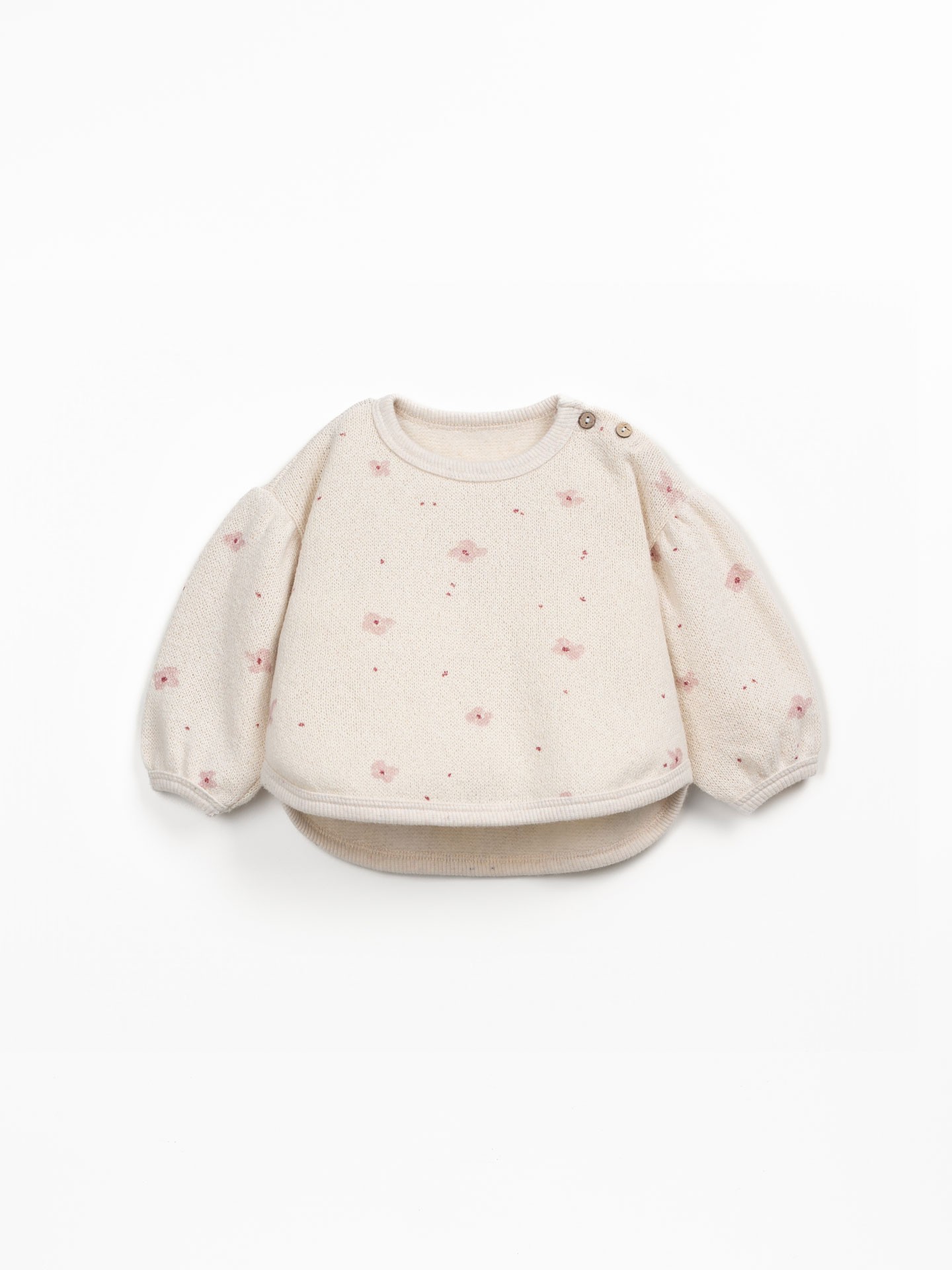 Knitted sweater with a blend of regenerative cotton and recycled cotton