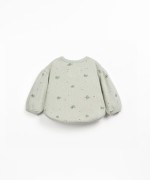 Sweatshirt with rounded cut
