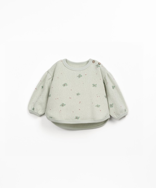 Knit sweatshirt with a blend of regenerative cotton and recycled cotton