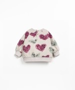 Sweater with heart print